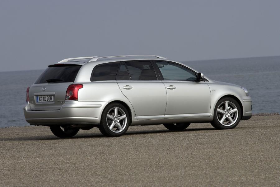  Toyota Avensis Wagon 2006 года  (фото 63 из 71)